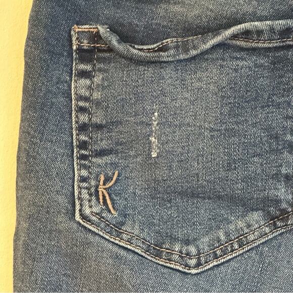 Kut from the Kloth Distressed Jeans sz 6 Medium Dark Wash Jeans - Picture 4 of 6